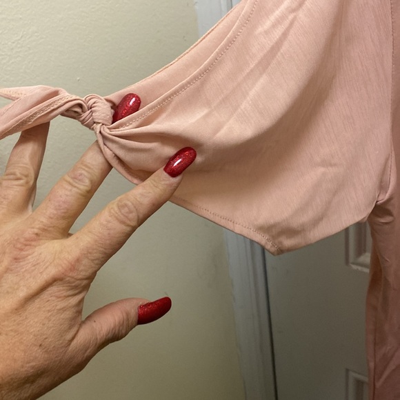 Lildy Knot Sleeve Blush Tunic - Size L / XL - NWT - Picture 7 of 8